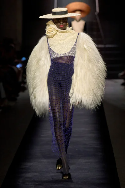 Look 13